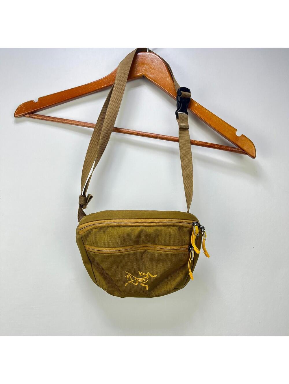 Arc'teryx Mantis 1 Waist Pack Relic / Yellow Accent 1.5L